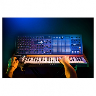 ARTURIA MatrixBrute