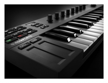 NATIVE INSTRUMENTS Komplete Kontrol M32