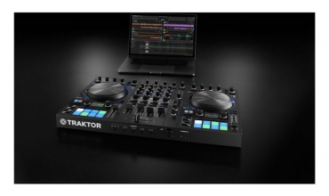 NATIVE INSTRUMENTS Traktor Kontrol S4 MK3