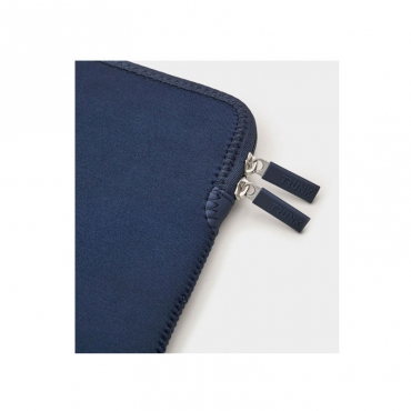 TRUNK Neopren Sleeve für MacBook Air 13" (M2/M3/M4), dunkelblau
