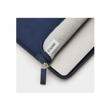 TRUNK Neopren Sleeve für MacBook Air 13" (M2/M3/M4), dunkelblau